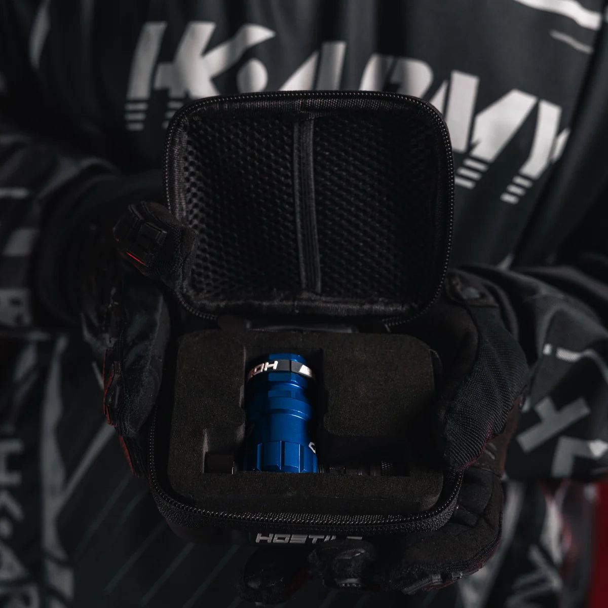 Hostile® XLP Regulator - Side Port Quick-Disconnect - Blue - Image 4