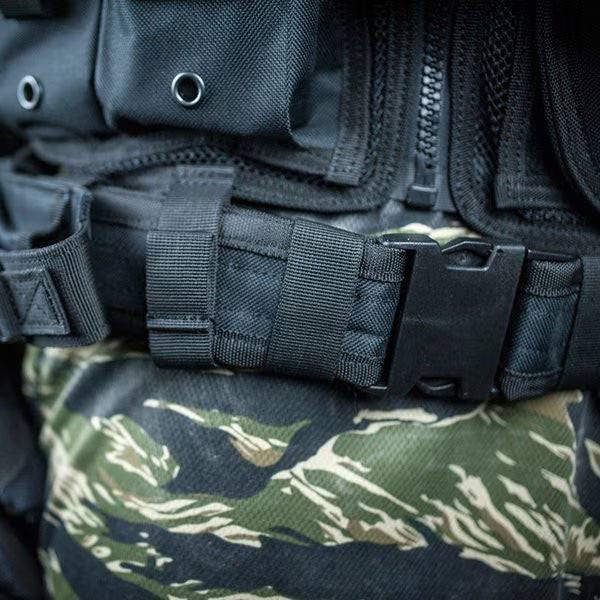 Valken Crossdraw Airsoft Vest - Adult - Image 4