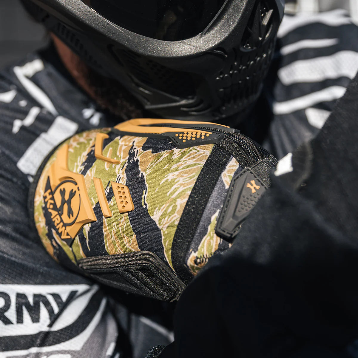 Paintball air tank cover / sleeve | hardline armored - Color: Tigerstripe - Image 6